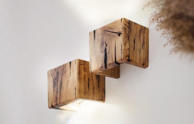 Wandlampe Holz – Handmade Vertical Wood Wall Sconce